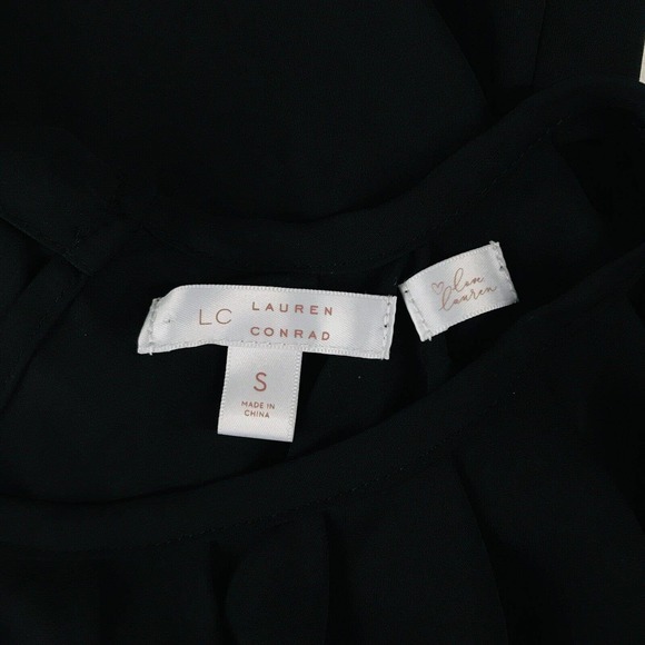 Lauren Conrad Small Blouse Black Pleated Cap Sleeve Lace Hem Romantic BI30 - Picture 2 of 5